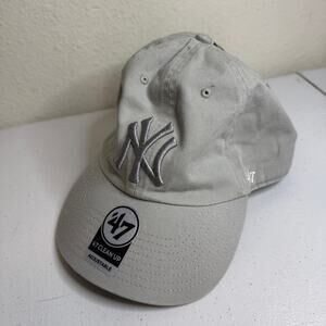 Gray 47 New York Yankees Clean Up adjustable strap hat in light grey cotton